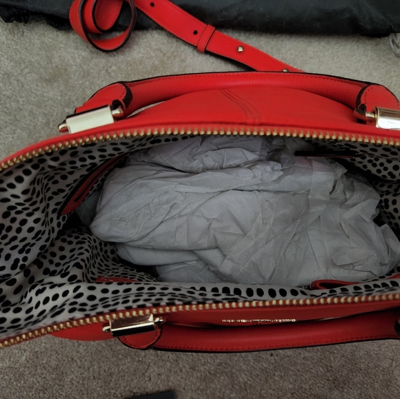 Brand new never used Vince Camuto purse - Picture 4 of 4